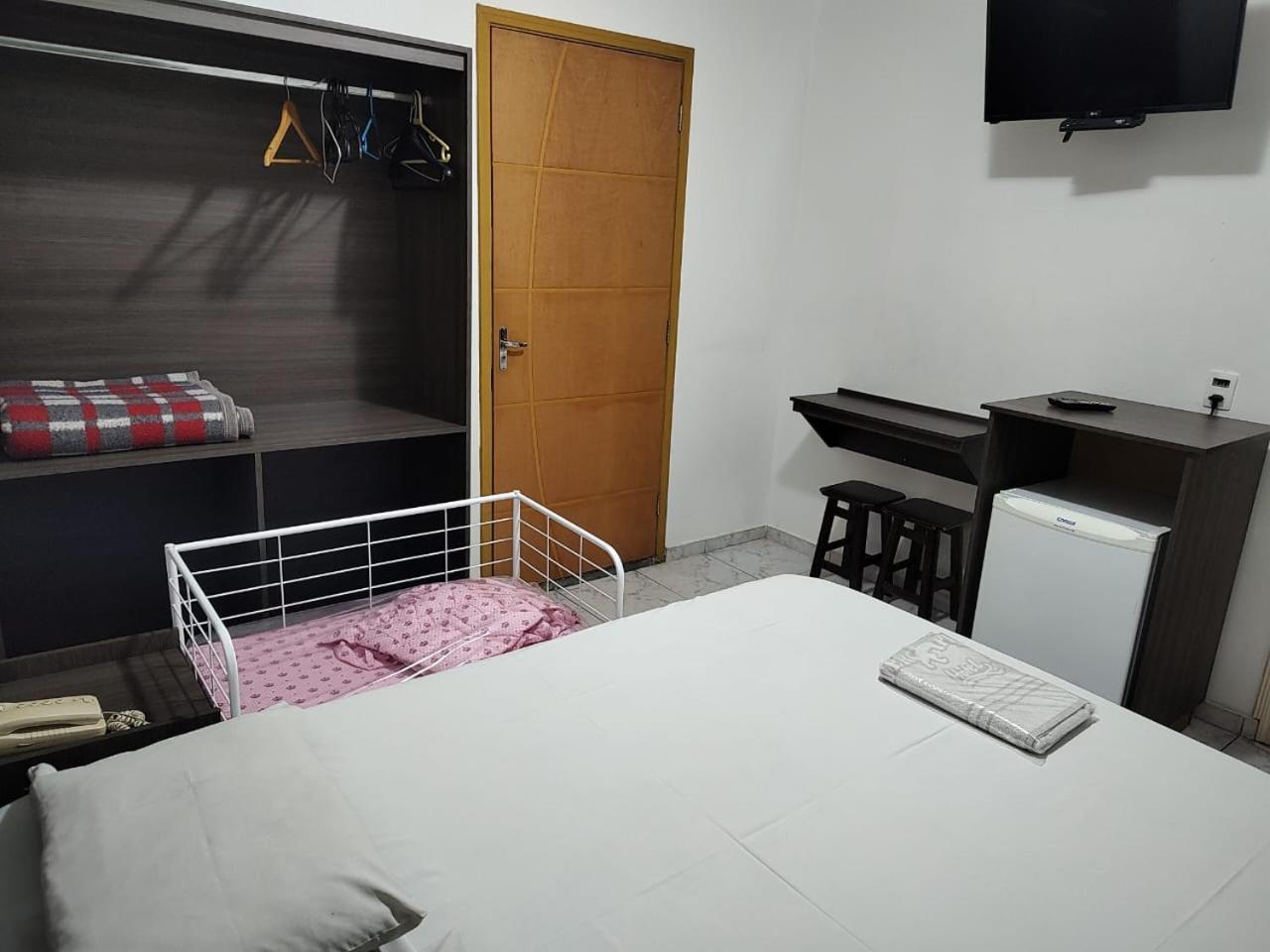 Center Plaza 2*